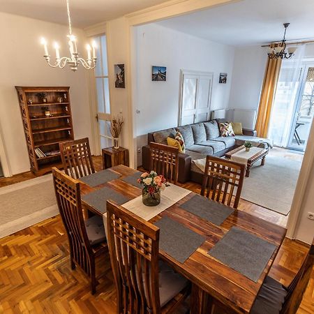 Bright & Spacious Riverside Apartment With Balcony Budapest Bagian luar foto