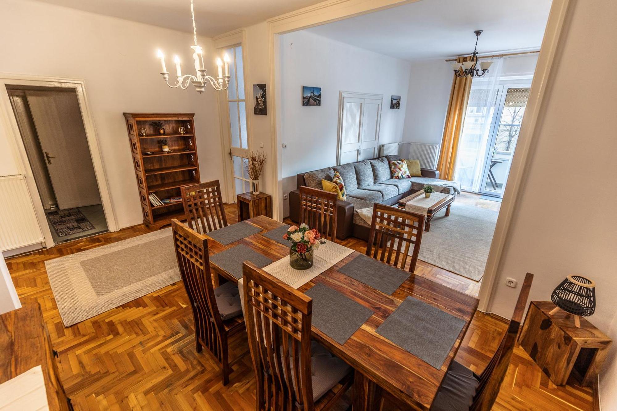 Bright & Spacious Riverside Apartment With Balcony Budapest Bagian luar foto